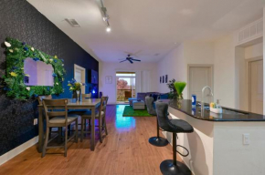 Central Houston Stay - Walk to NRG Stadium, Relax by the Pool, and More!
